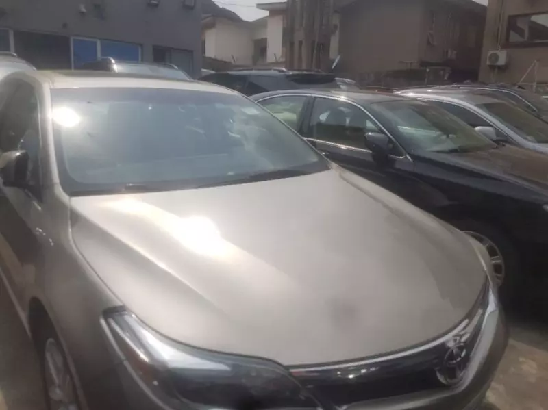 Toyota Avalon   - 2013