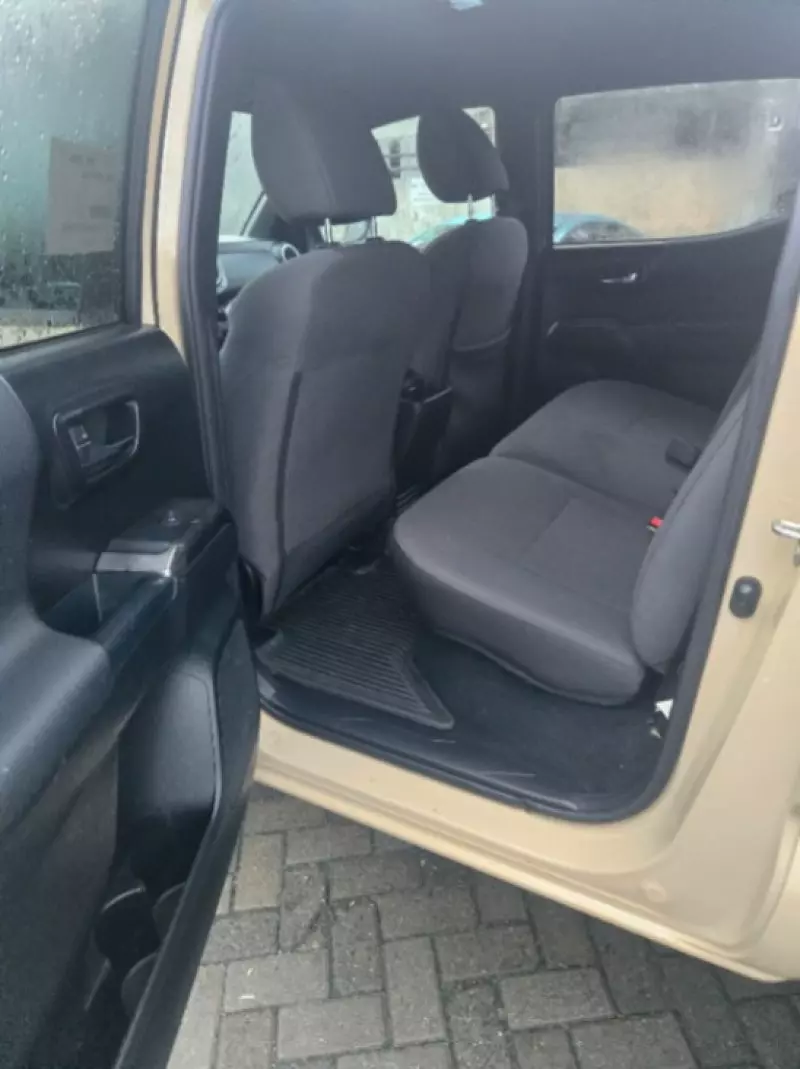 TOYOTA Tacoma   - 2018
