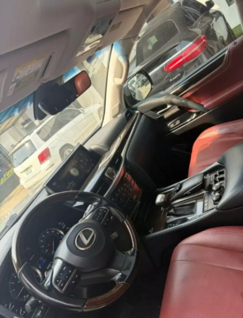 Lexus LX 570   - 2020