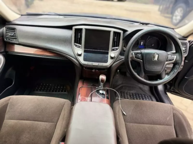 TOYOTA Crown   - 2013