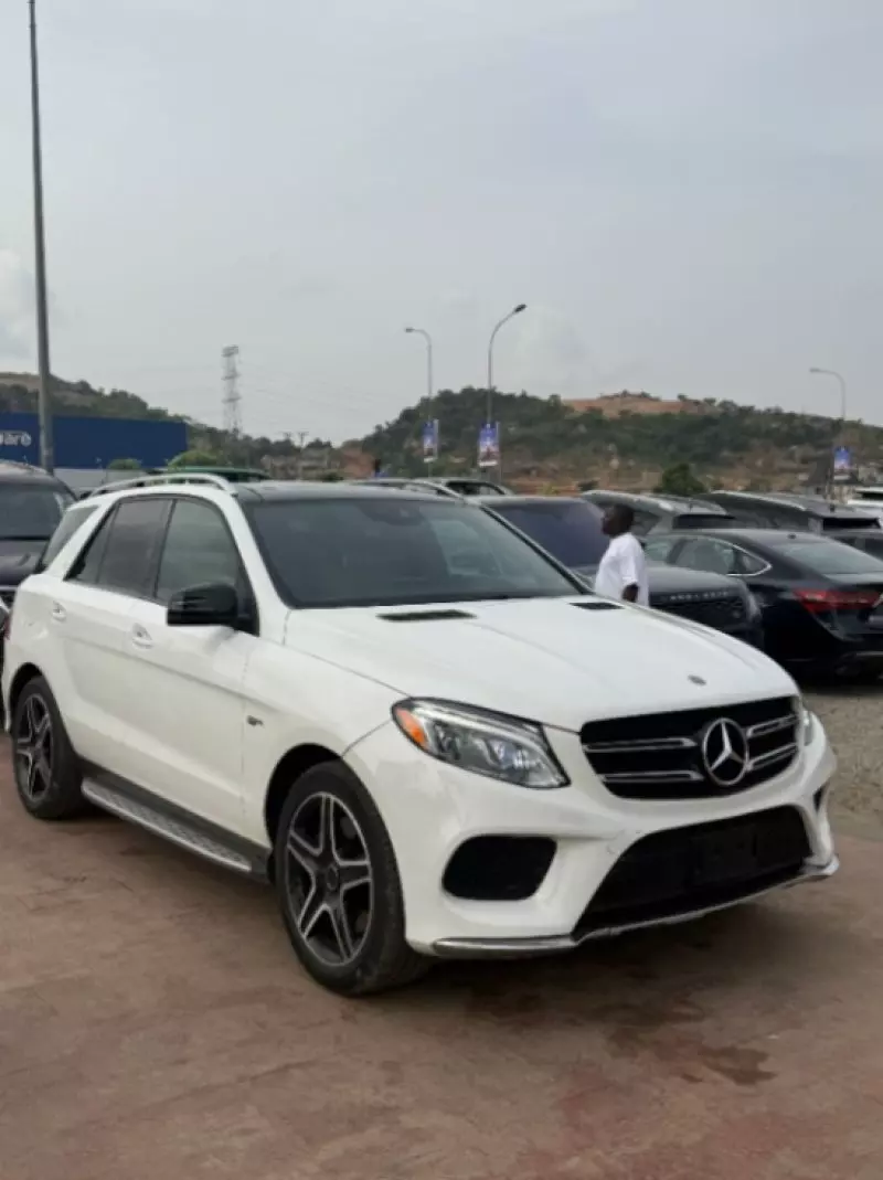 Mercedes-Benz GLE-Class   - 2017