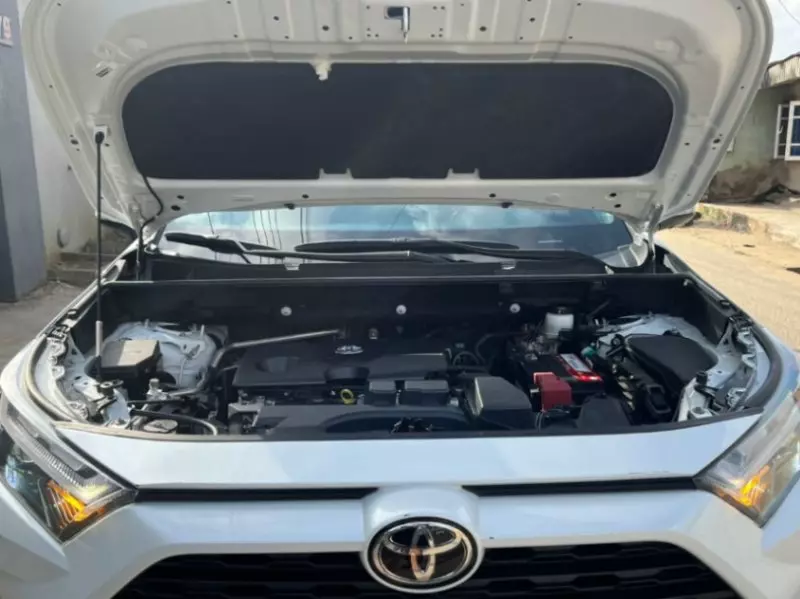 Toyota RAV4 - 2024