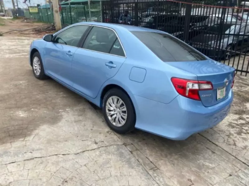 Toyota Camry   - 2014