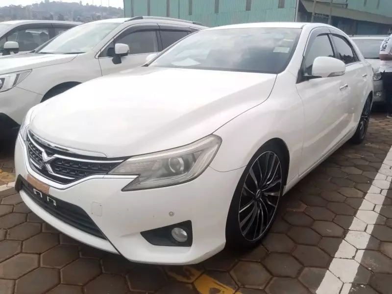 Toyota Mark X   - 2012