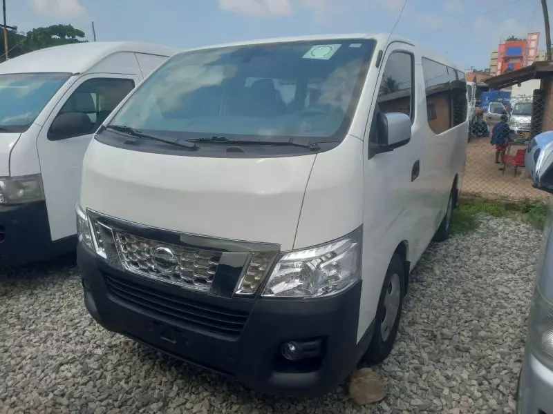 Toyota Hiace   - 2012