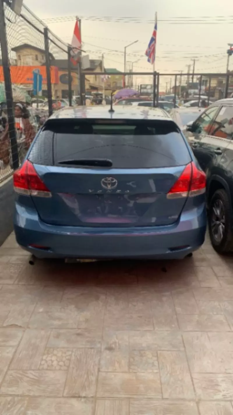 TOYOTA Venza - 2010