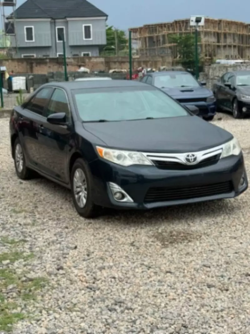TOYOTA Camry   - 2012