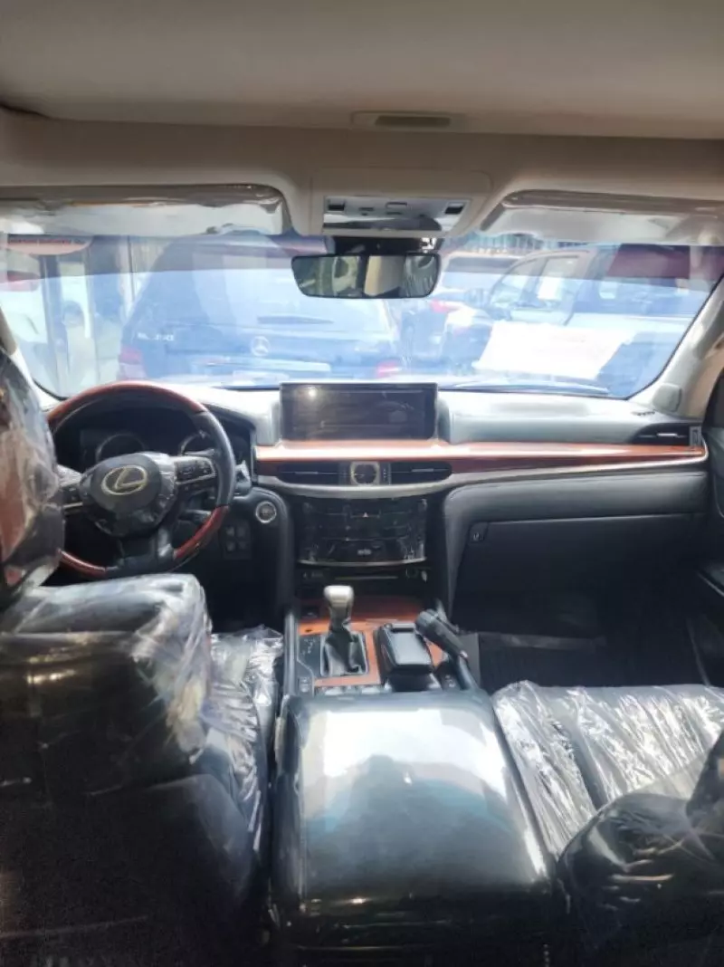 Lexus LX   - 2016
