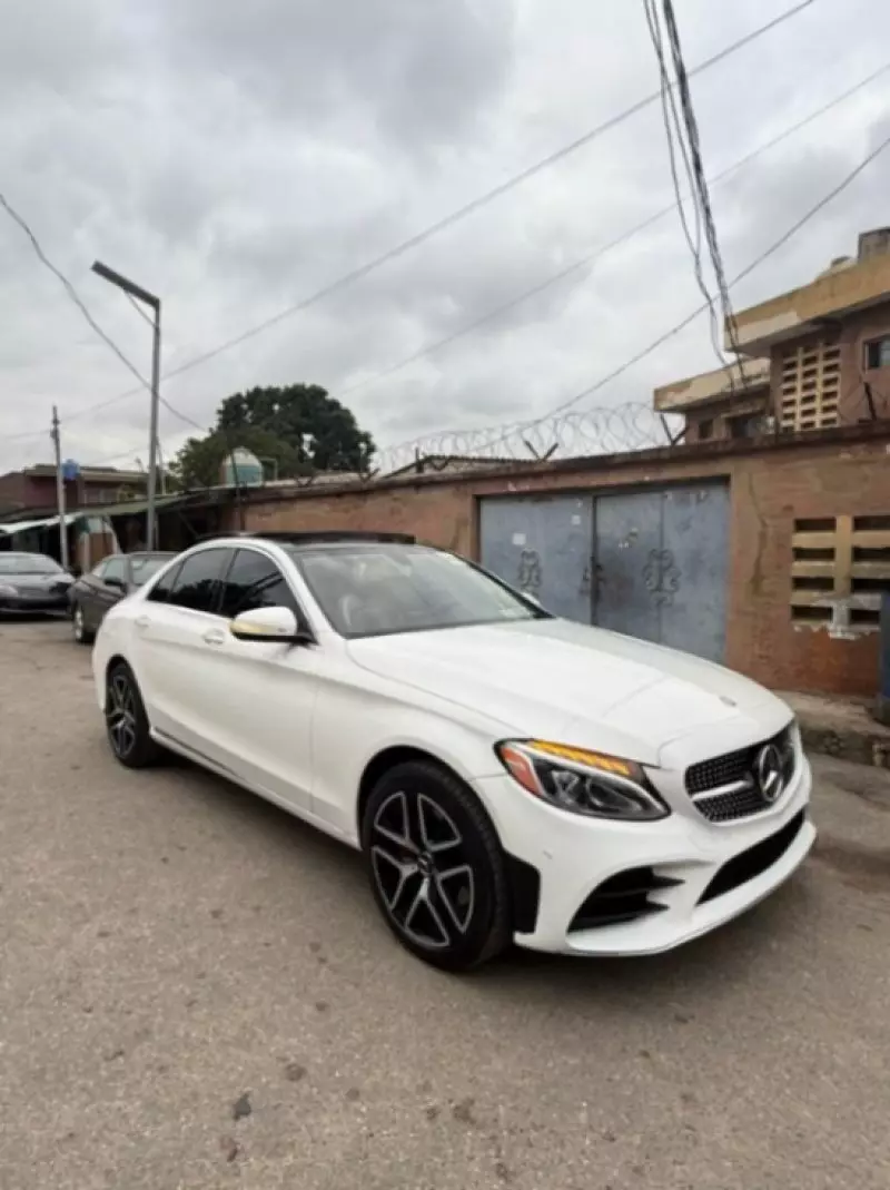 Mercedes-Benz C 300 - 2015