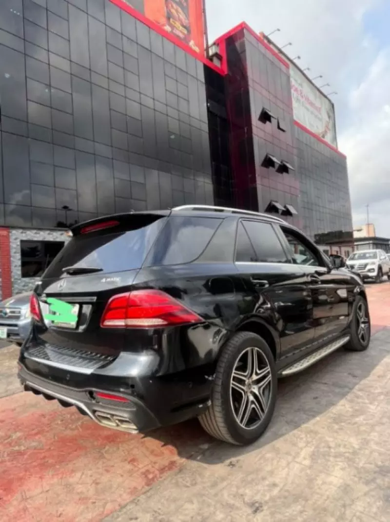 Mercedes-Benz ML 350   - 2012
