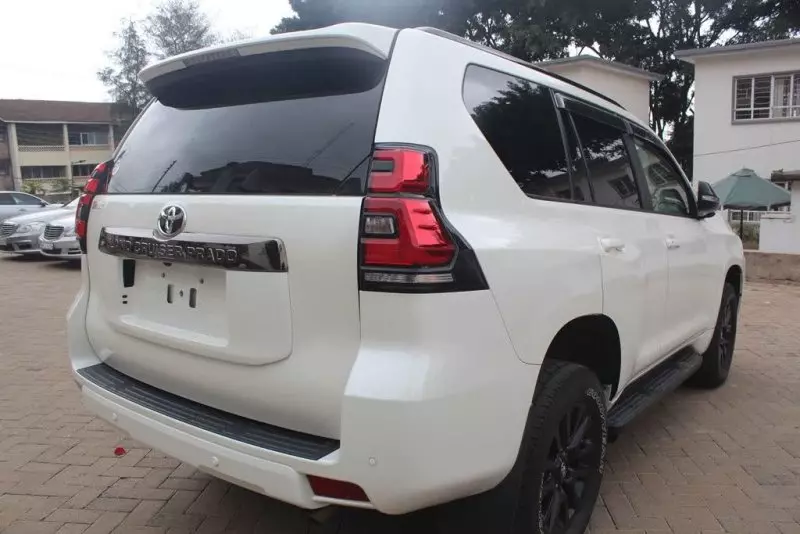 TOYOTA Landcruiser Prado   - 2021