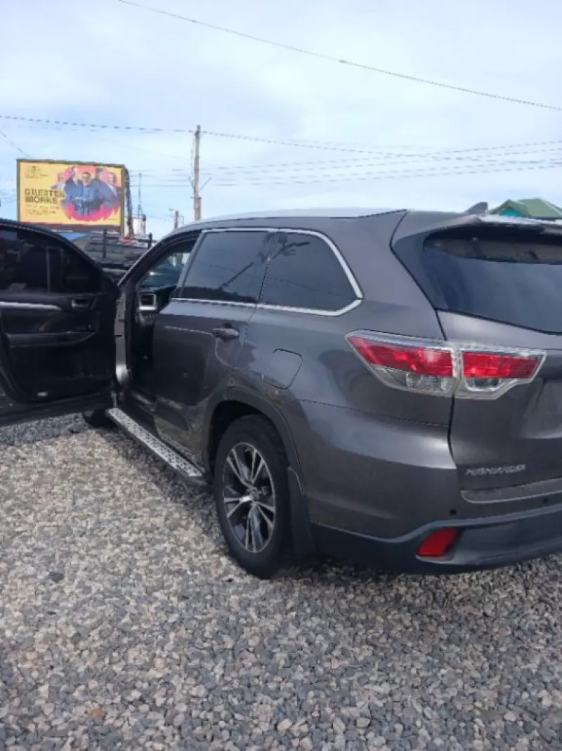 TOYOTA Highlander - 2016