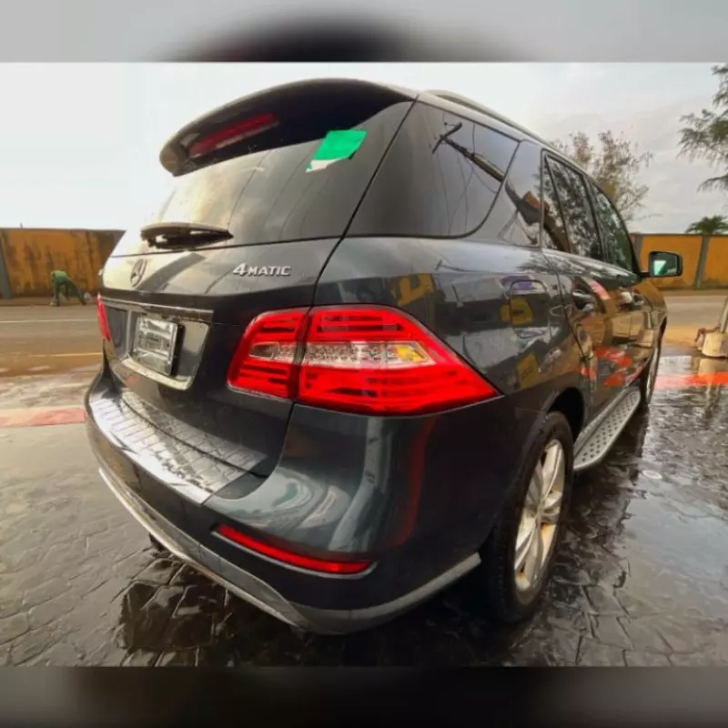 Mercedes-Benz ML 350   - 2012