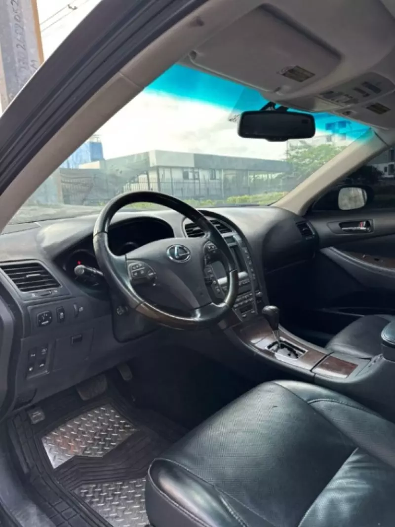 Lexus ES 350   - 2011