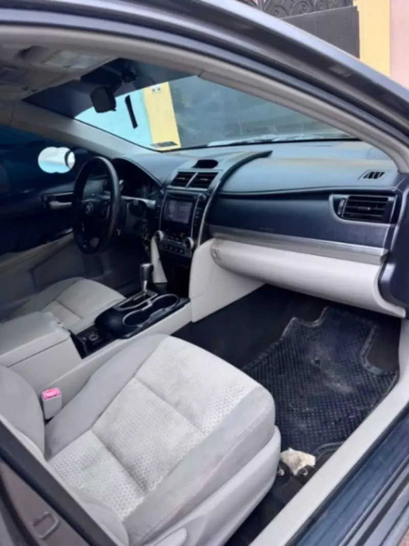 Toyota Camry   - 2014