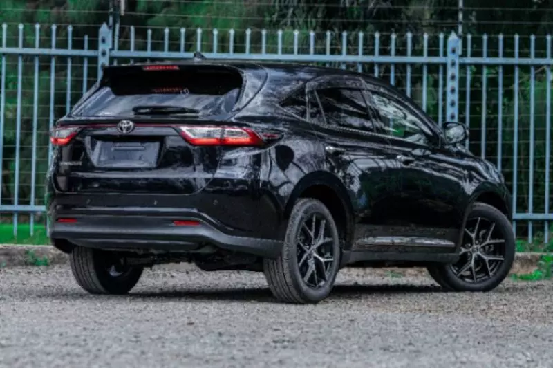 Toyota Harrier   - 2018