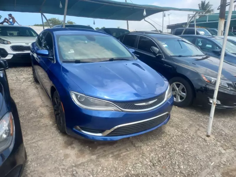 Chrysler 200   - 2016