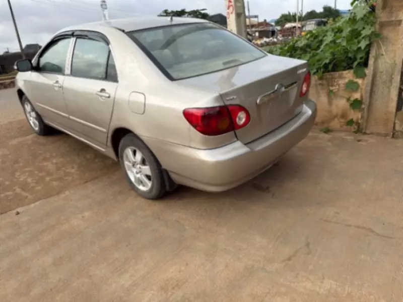 TOYOTA Corolla - 2003