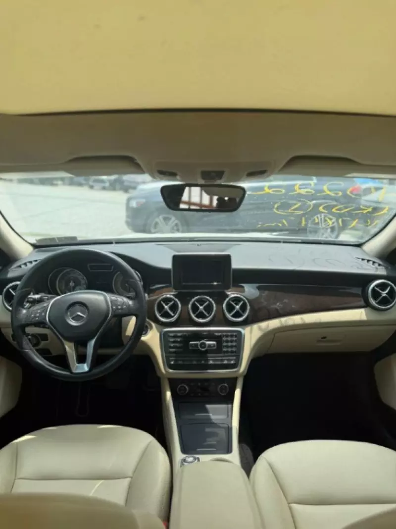 Mercedes-Benz GLA 250   - 2015