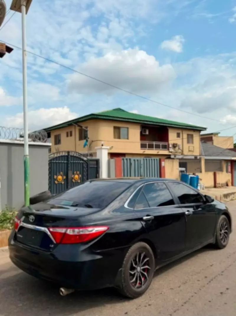 Toyota Camry   - 2016