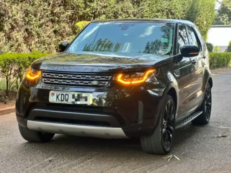 Land Rover Discovery   - 2017