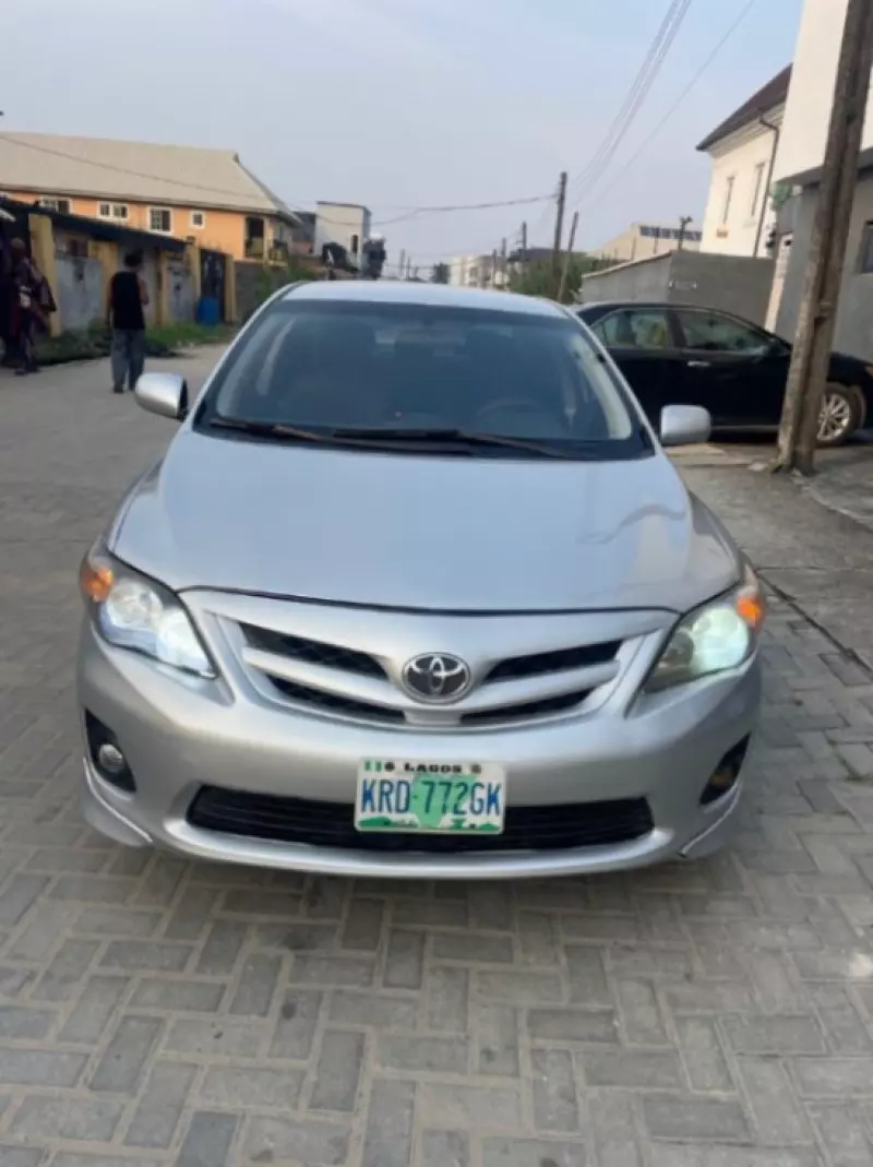 Toyota Corolla   - 2013