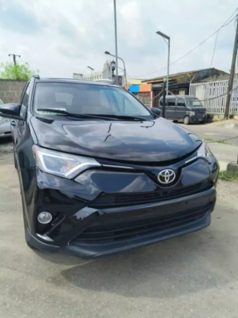 Toyota RAV 4   - 2016