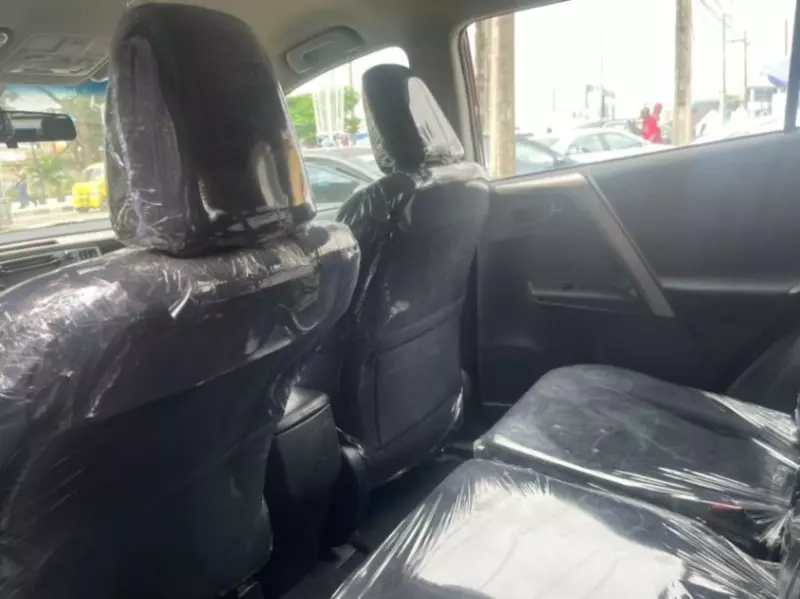 Toyota RAV 4 - 2015