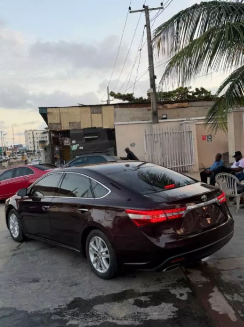 TOYOTA Avalon - 2014
