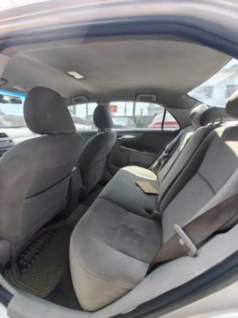 TOYOTA Corolla   - 2010