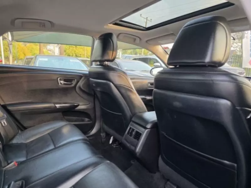 Toyota Avalon   - 2018