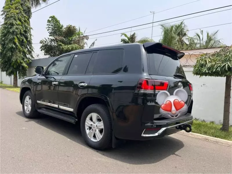 Toyota Landcruiser   - 2015