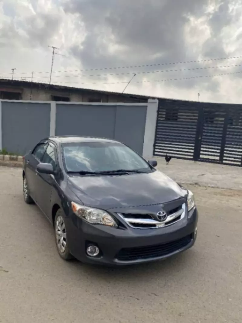 Toyota Corolla   - 2011
