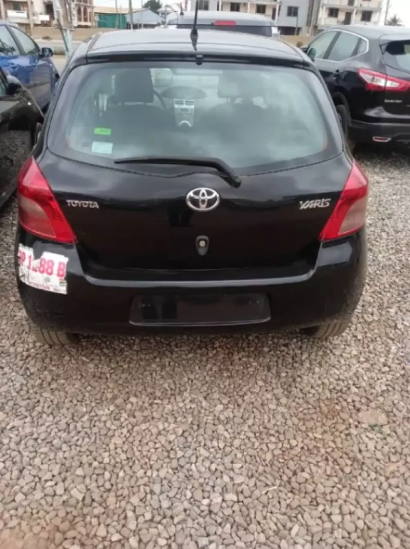 Toyota Yaris   - 2010