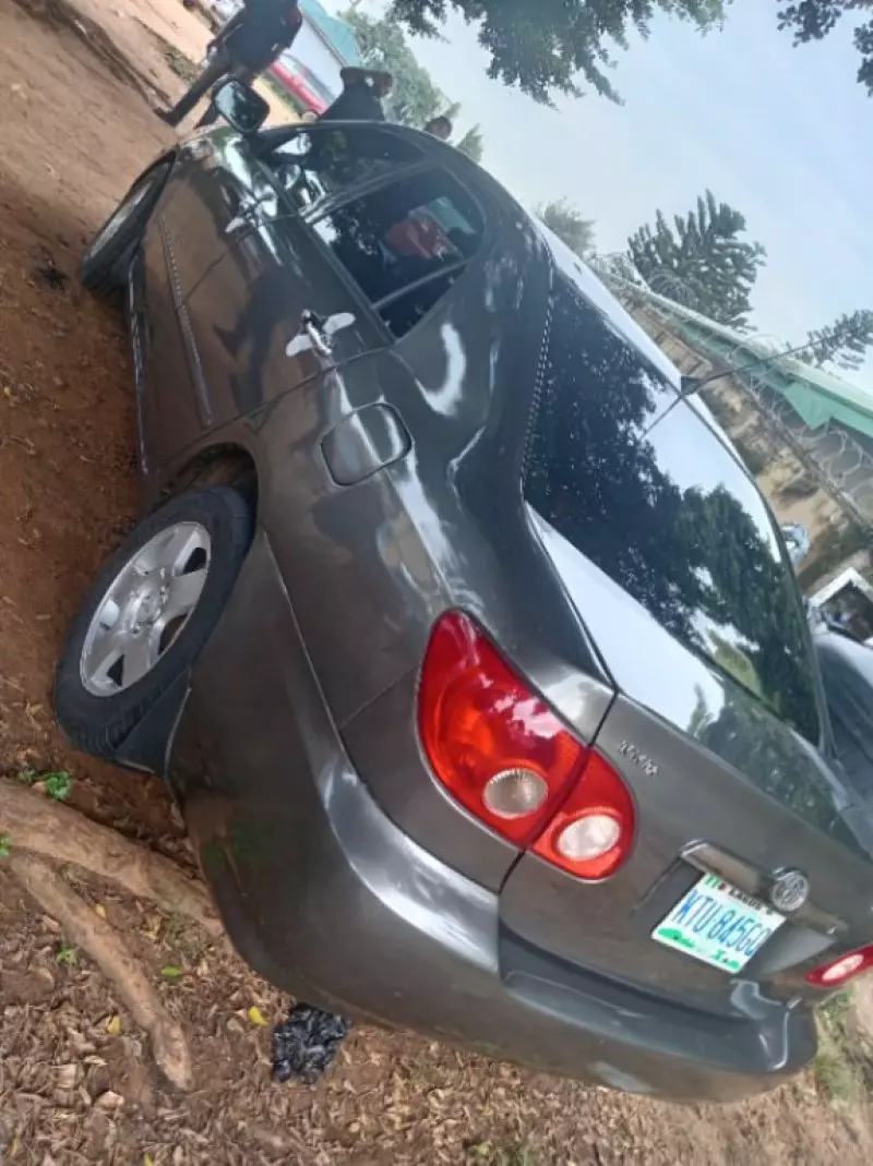 Toyota Corolla   - 2007