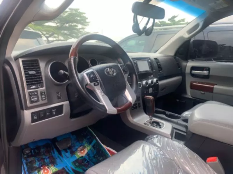 Toyota Sequoia   - 2018