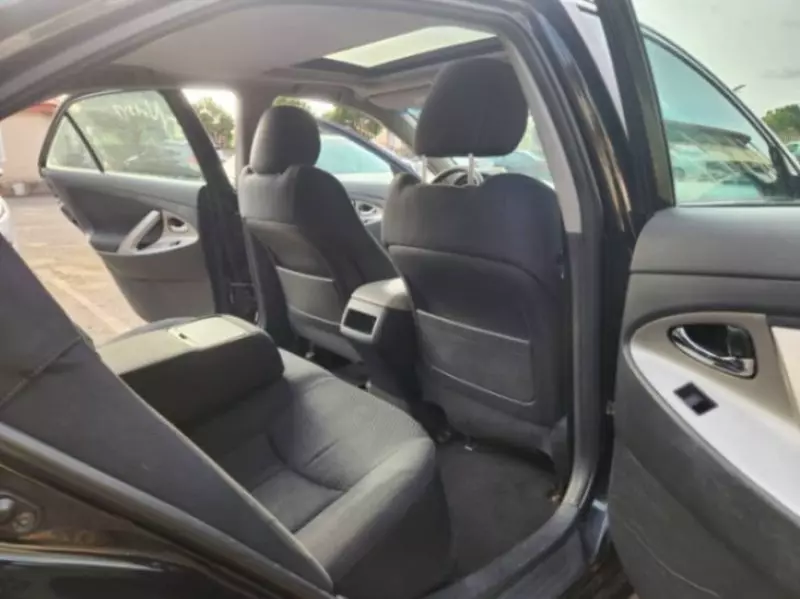 Toyota Camry   - 2011