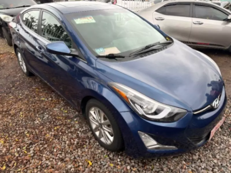 Hyundai Elantra   - 2015