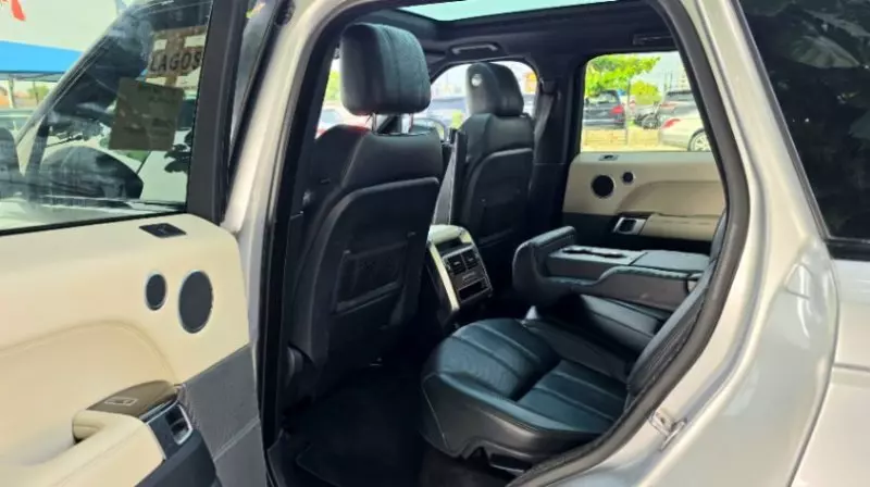 RANGE ROVER HSE LR4   - 2015