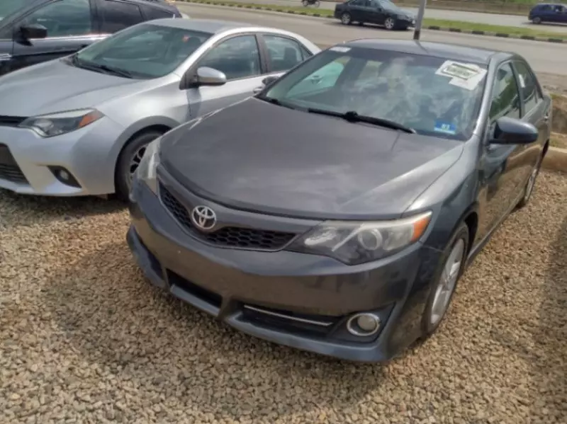 TOYOTA Camry   - 2013