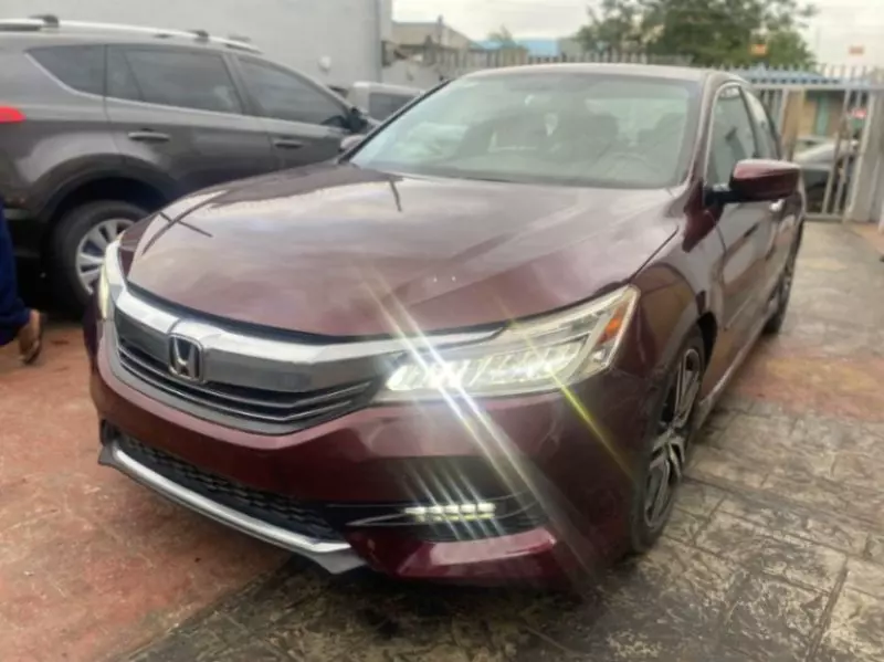 Honda Accord   - 2016