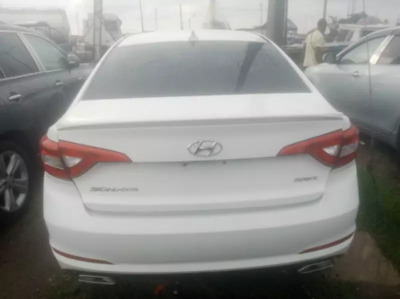 Hyundai Sonata - 2015