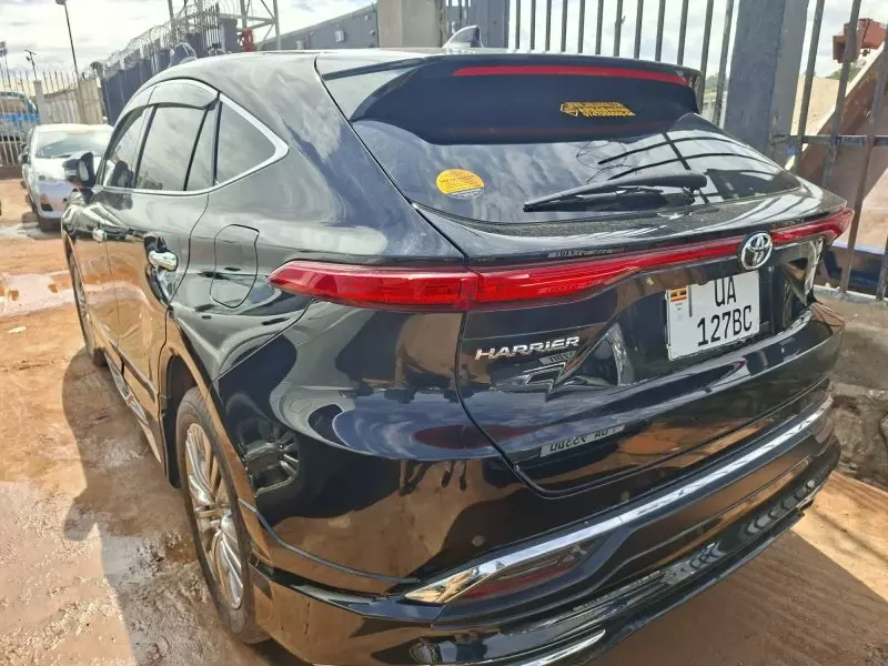 Toyota Harrier hybrid    - 2020