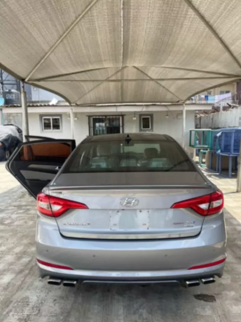 Hyundai Sonata   - 2015