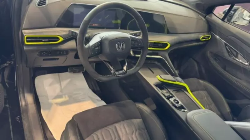 CHANGAN UNI-T   - 2025