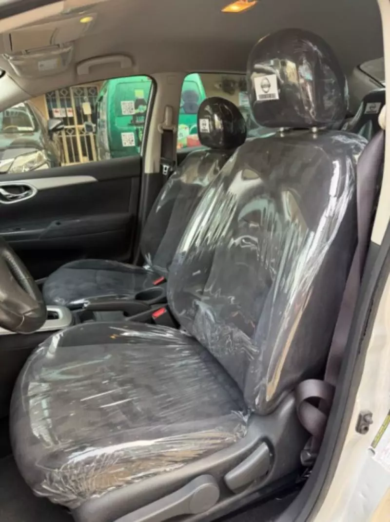 Nissan Sentra   - 2013