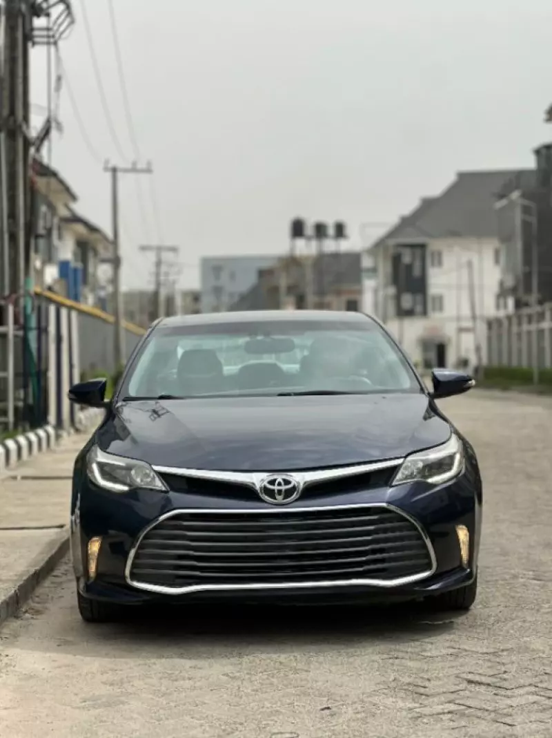 Toyota Avalon   - 2014