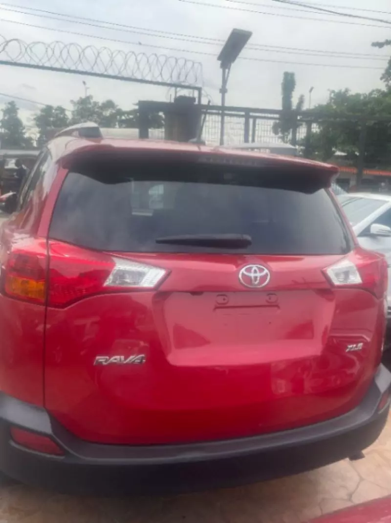 Toyota RAV4   - 2015