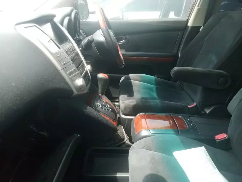 Toyota Harrier   - 2012