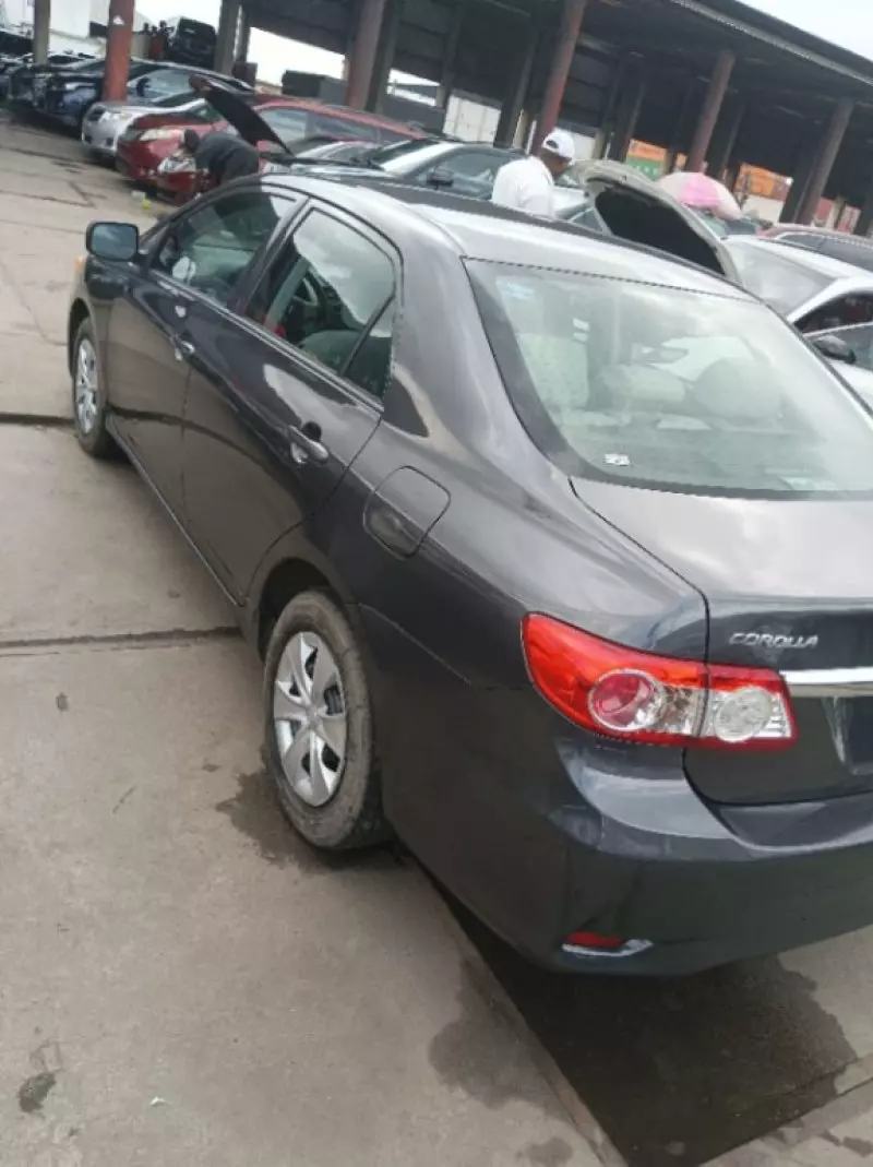 Toyota corolla   - 2012